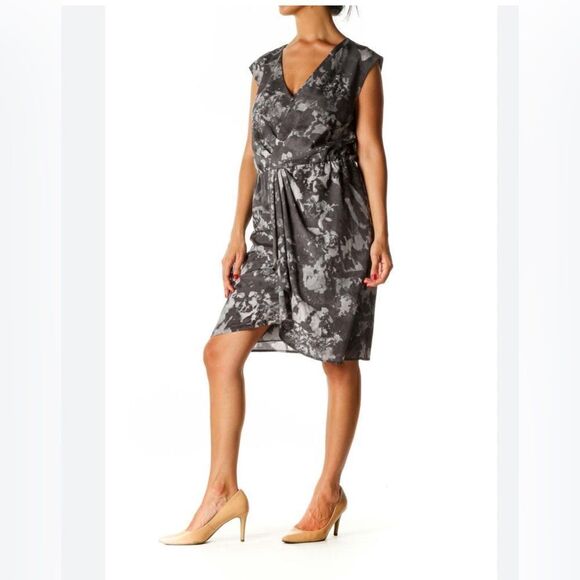 LOFT Dresses & Skirts - Nwt Size 16 Ann Taylor LOFT Gray Casual Fit & Flare Dress